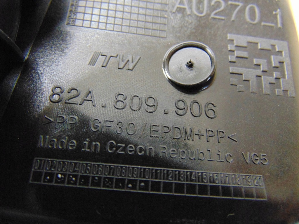 фото №11, Кришка заливної пального кронштейн audi a1 82a809906