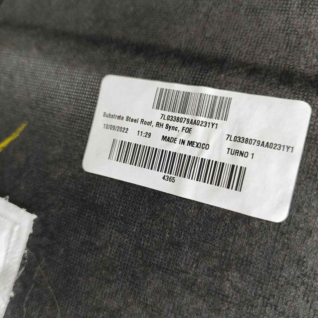 фото №7, Ford mustang mach-e 2023 потолок