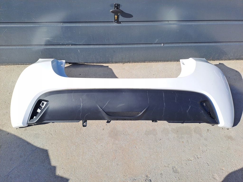 фото №1, Toyota yaris iv бампер задня