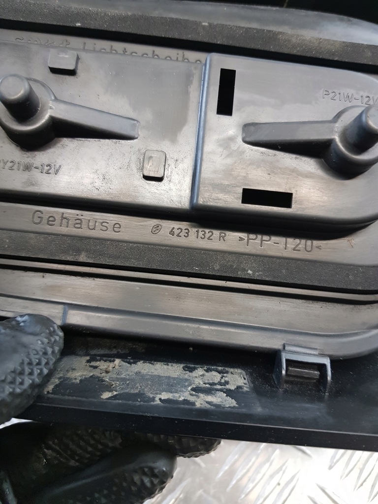 фото №14, Лампа права задня 423132r + захист лампи 423142r smart fortwo i 02r- europa