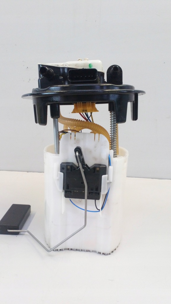 фото №1, Peugeot 207 1.6 hdi насос пального поплавок 9811336680