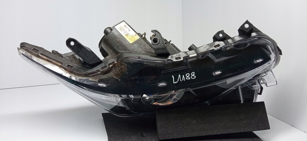 фото №10, Toyota auris ii lift e18 15- лампа права перед лінза + led 81130-02k30