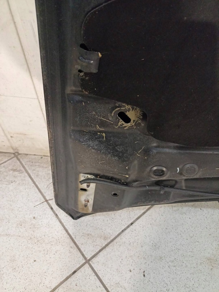 фото №10, Капот двигателя chrysler town and country 5 2009