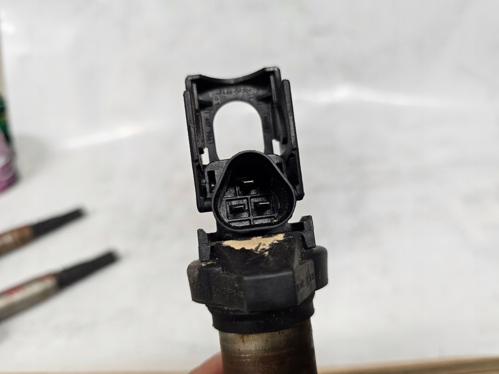 Citroen peugeot 1.6 thp катушка зажигания v757501080-03 Киев