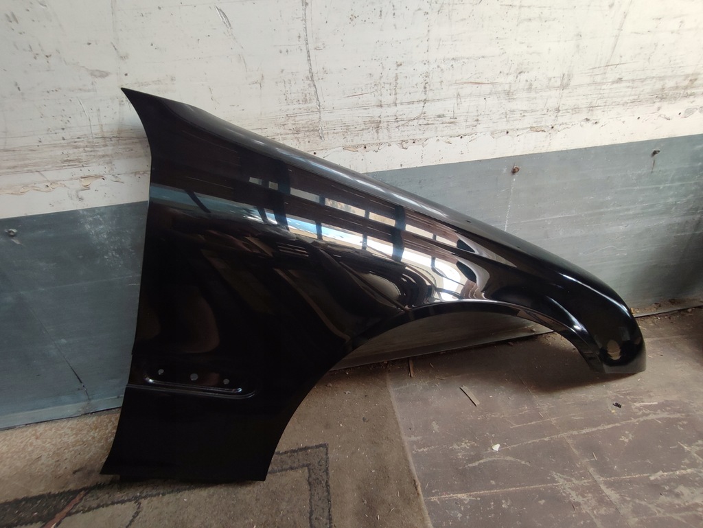 фото №1, Крила правий перед mercedes w203 c197