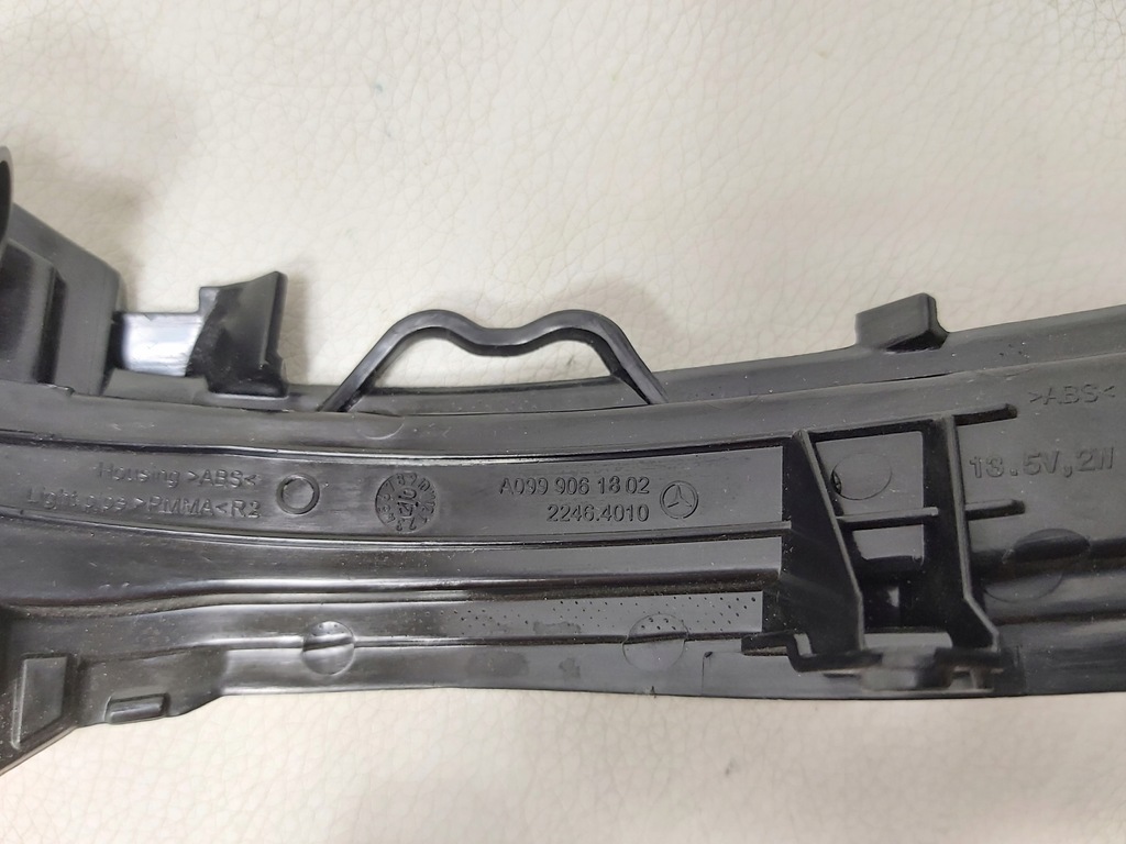 фото №6, Поворотник передний p mercedes-benz оригинальный номер a0999061802