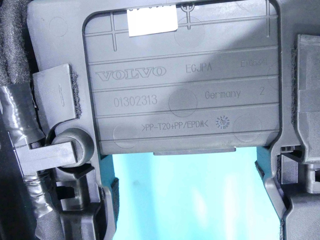 фото №13, Подлокотник туннель volvo v40 ii 12