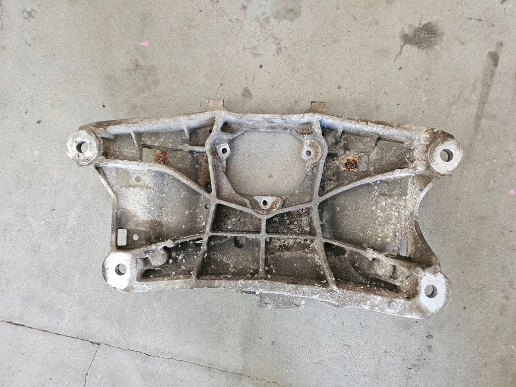 фото №6, Кронштейн кронштейн підпора коробки передач audi a4 a5 q5 8k0399263bk