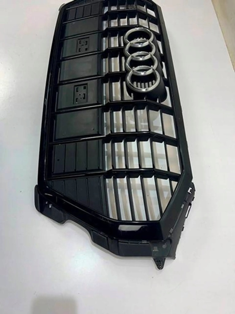 Решётка радиатора решётка радиатора решётка  радиатора audi q3 2 s-line 83a Киев