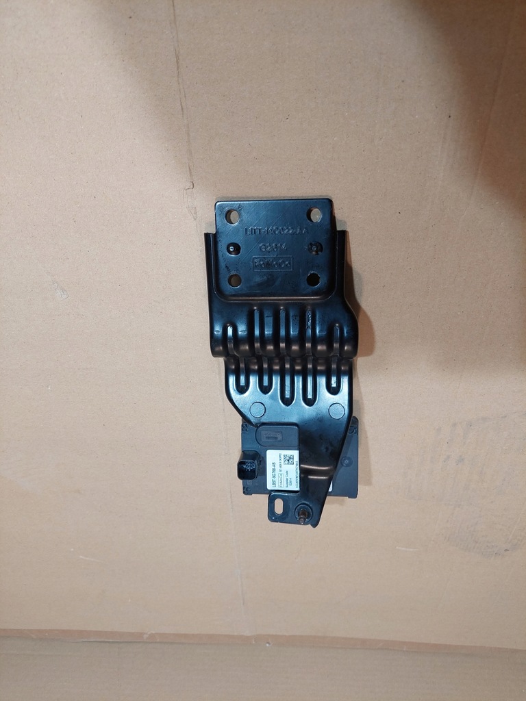 фото №3, Ford puma mk2 19r .радар+ кронштейн