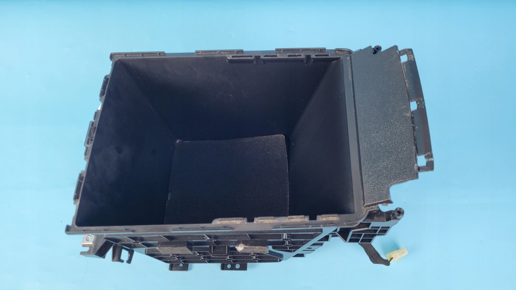 Kia sorento iv 1.6t-gdi 20r бардачок полка туннель среднего 84681-p2000 Цена