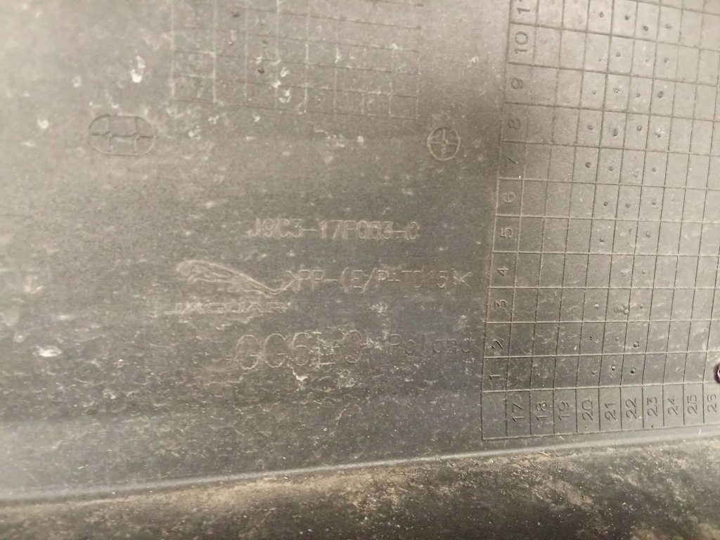 Купить Toyota hilux viii рестайлинг  бампер передний перед 2020- 4pdc