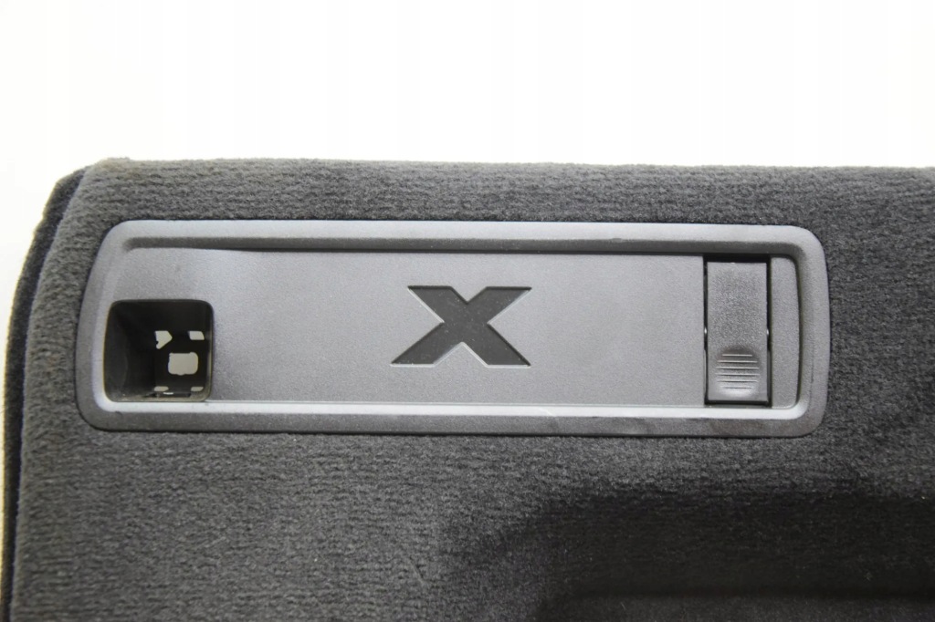 Левая обивка багажника bmw 7438195 3.0l hybrid 210kw 2025 с Разборки