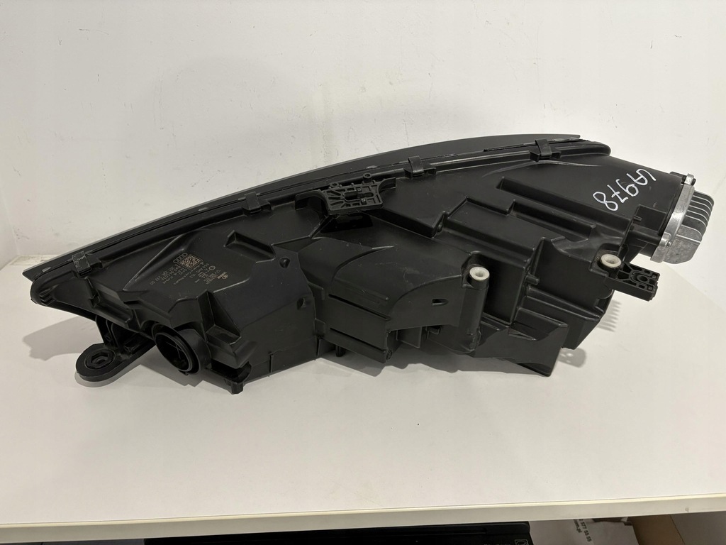 фото №13, Audi a4 b9 16r лампа правый перед full led 8w2941034