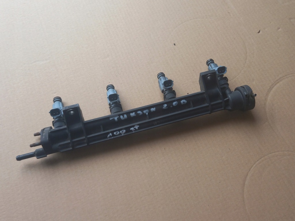 фото №1, Hyundai tucson 2.0b молдинг упорскування