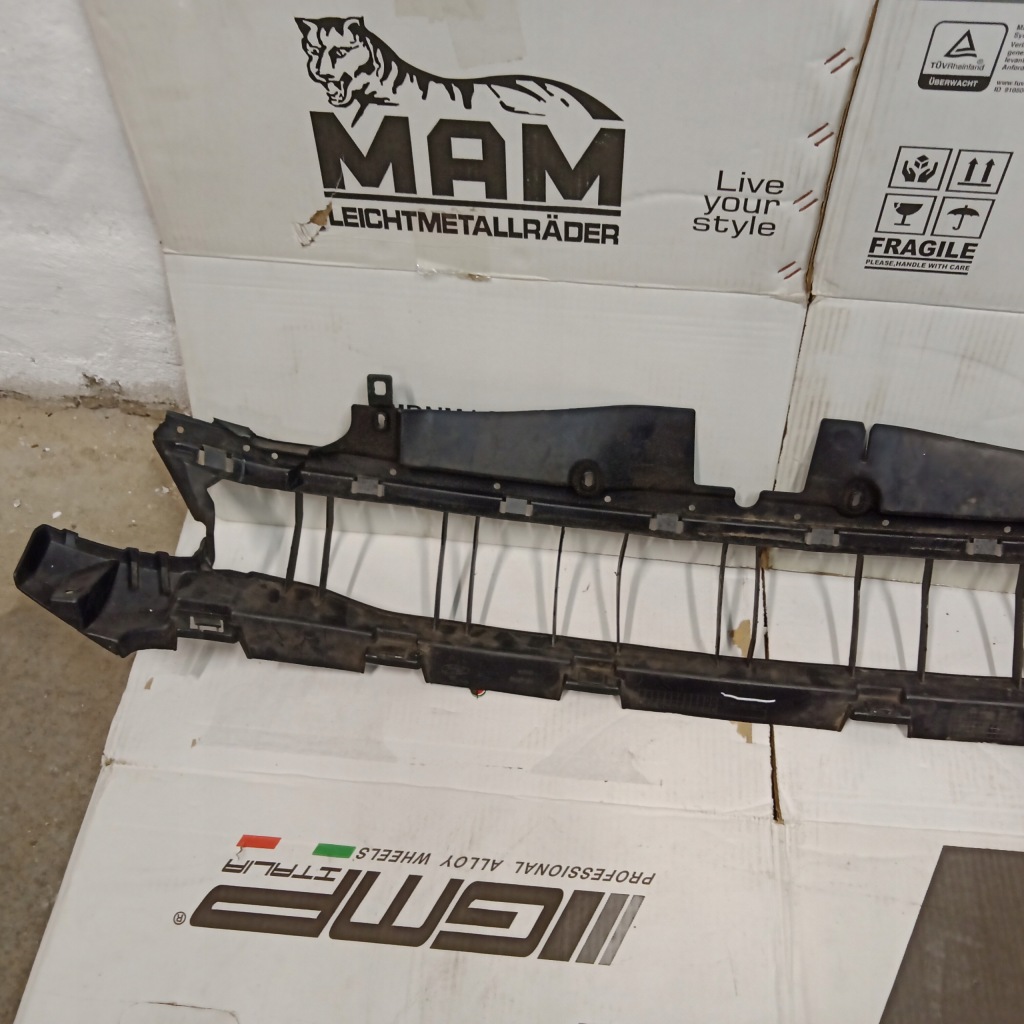 Ford оригінальний номер jx7b-17e778-s решітка бампера перед focus mk4 підсилювач Зі Шроту