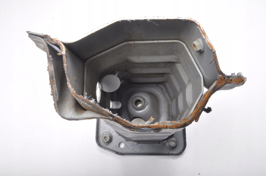 фото №6, Volvo s80 ii xc70 v70 iii кронштейн зона деформации правая