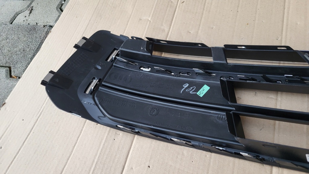 фото №9, Решётка заглушка бампера перед левая audi a8 d5 4n0 оригинальный номер 4n0807679a oryg. nowa