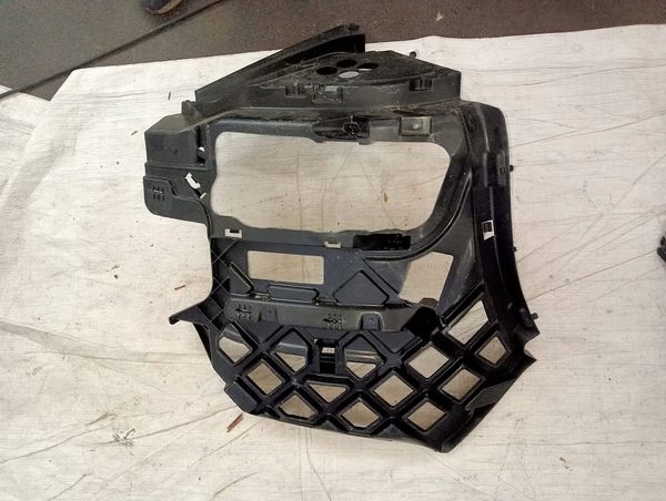 фото №1, Vw t6 lift направляющая бампера правый 7la807178c