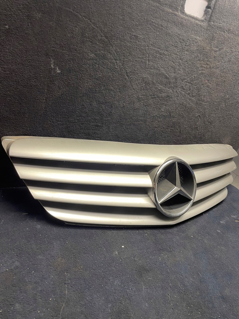 фото №1, Mercedes w245 решётка радиатора решётка радиатора 1698800183