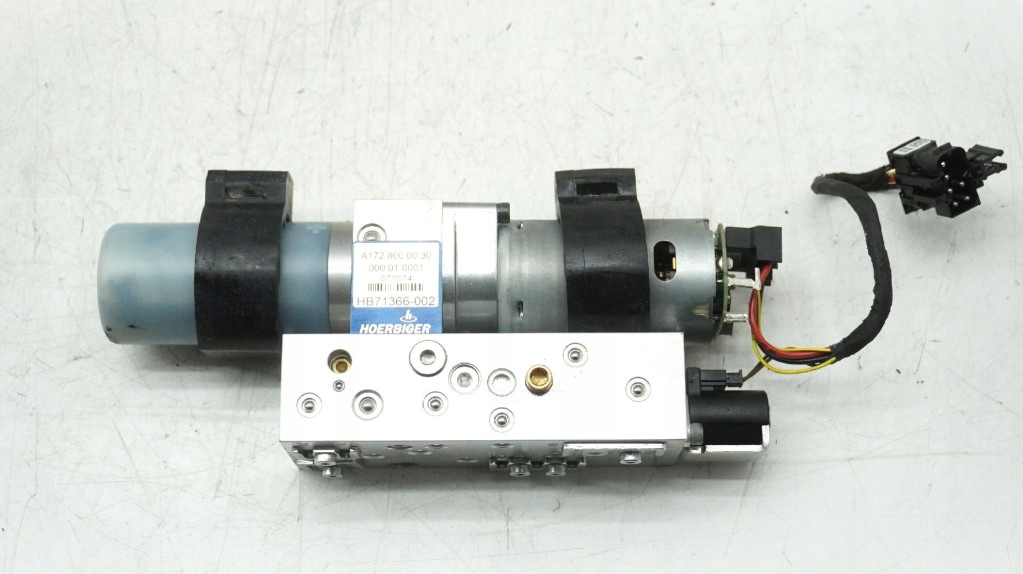 фото №1, Насос крыша mercedes slk r172 a1728000030