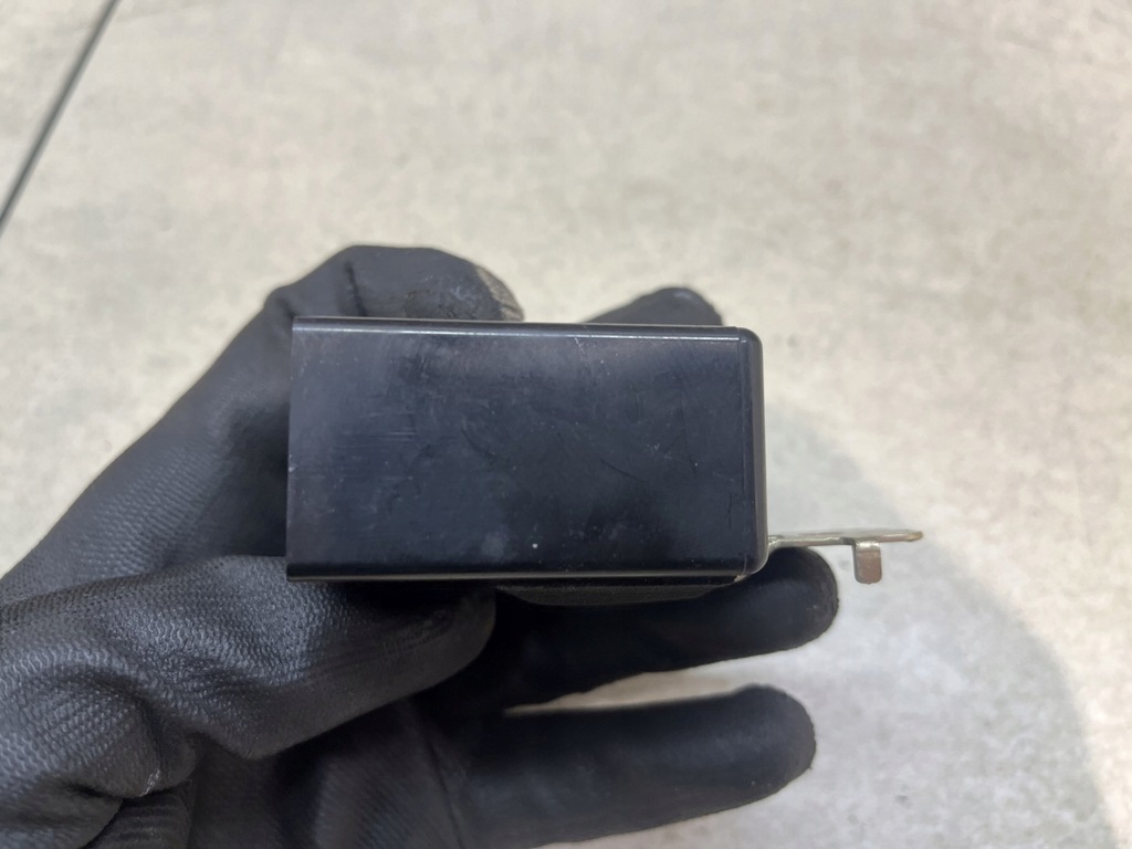 фото №7, Блок керування дзеркал kia sorento i 2.5 crdi 935713e000