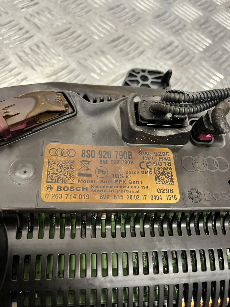 фото №5, Счетчик приборная панель audi tt 8s 14- 8s0920790b