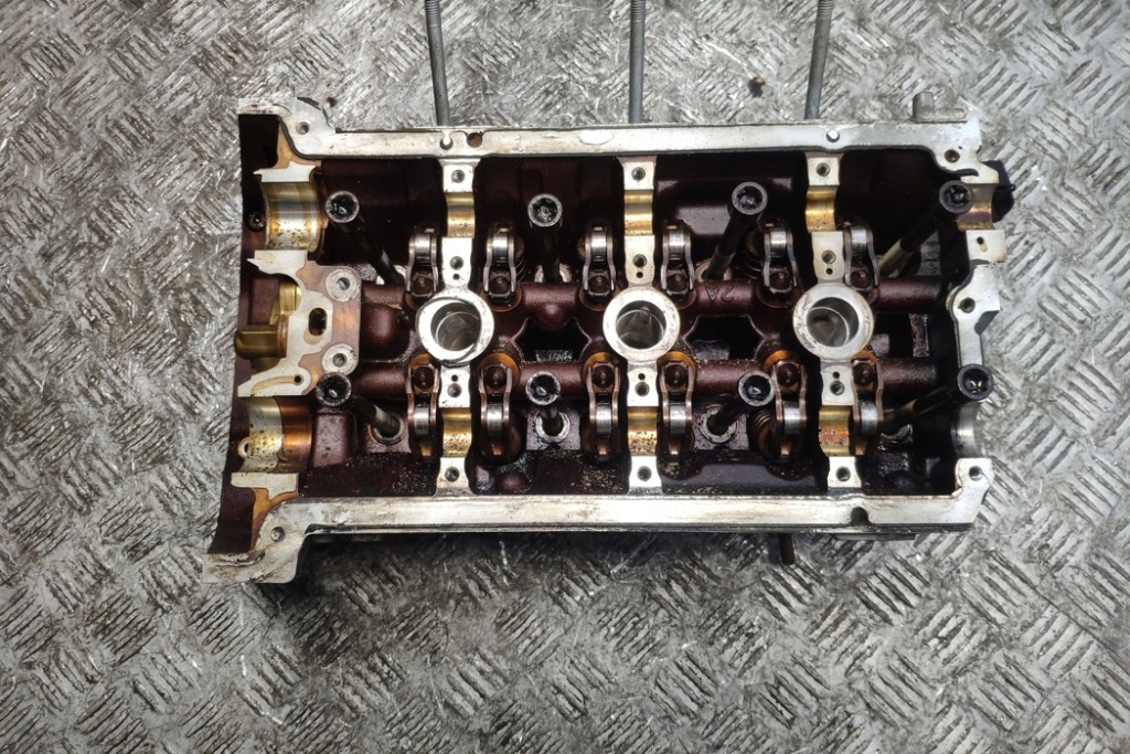 фото №8, Головка двигуна porsche panamera 970 06e103404m 3.0l hybrid 245kw 2012