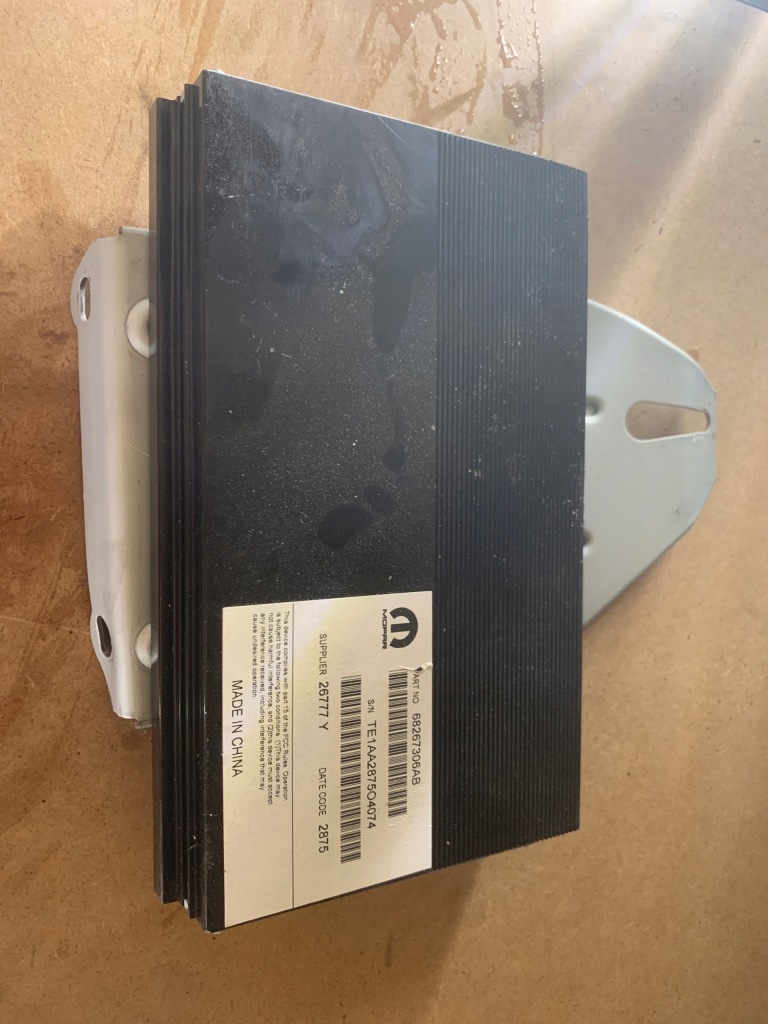 Купить Jeep grand cherokee 68303980aa модуль усилитель
