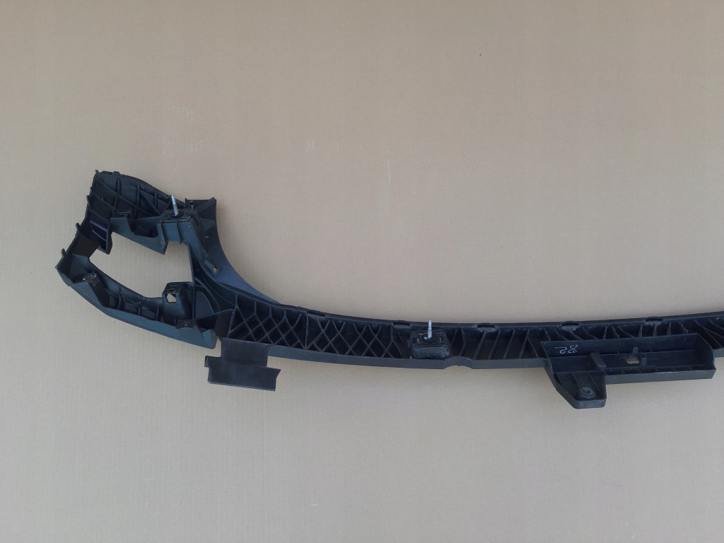 фото №9, Audi q3 sportback напрямна бампера задня середній