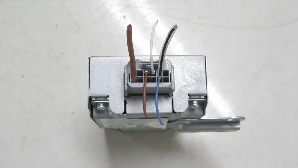 фото №5, Avensis t27 lift модуль блок керування двері 8598a-05020