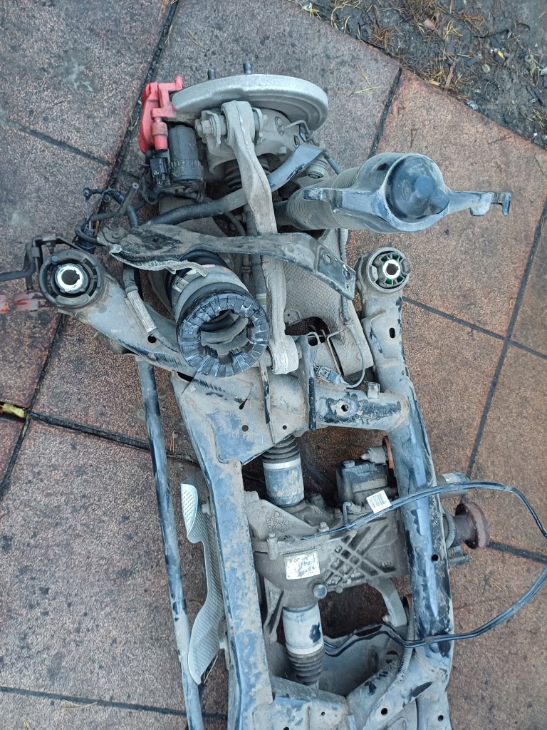 фото №2, Подвеска балка oś задняя 2.0d land rover discovery sport l550 15r.