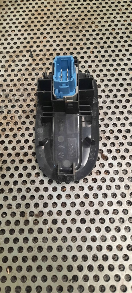 фото №2, Кнопка стекло 8200548968 renault master