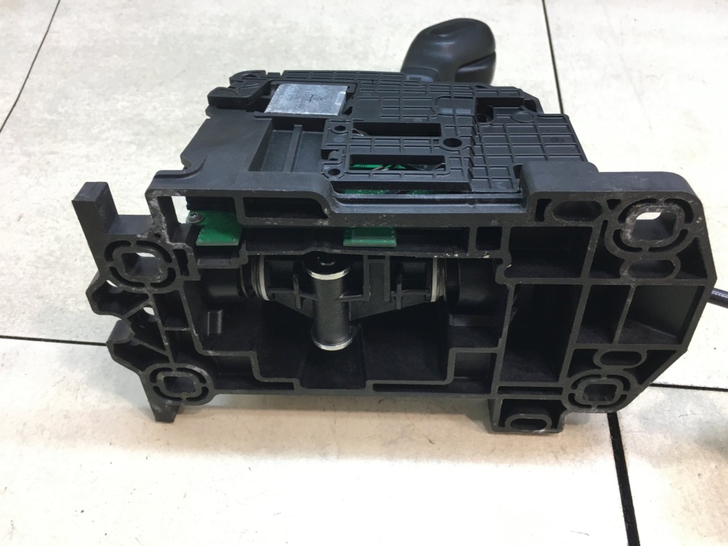 фото №9, Выборщик передач автоматическая коробка передач discovery iii ucb500072