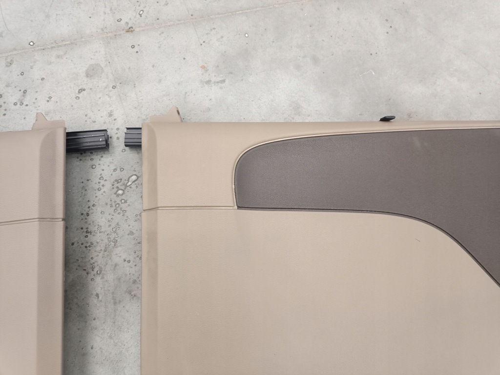 фото №6, Chrysler town country обшивка двері задня