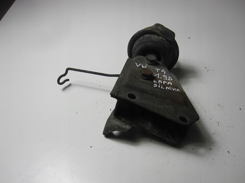 фото №7, Кронштейн двигателя подушка vw t4 transporter 1.9d