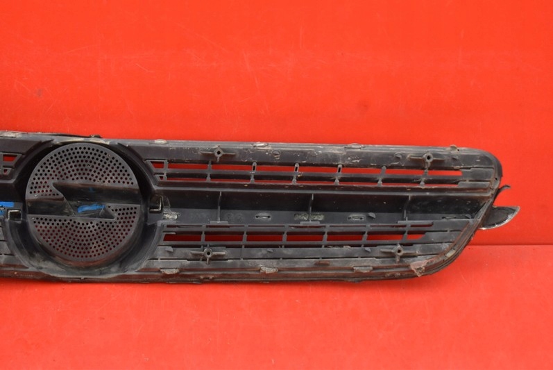 фото №9, Решётка радиатора решётка радиатора czarna 13103966 opel vectra c gts 02-05