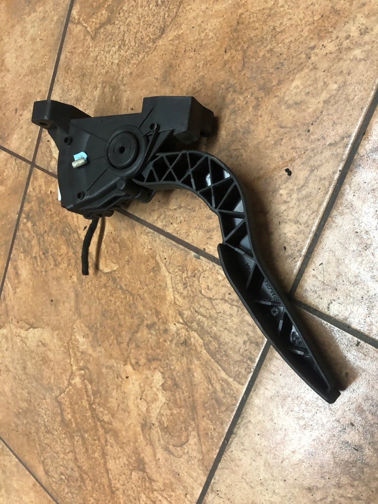 фото №4, Педаль газа fiat оригинальный номер 51733558