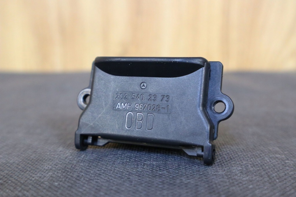 фото №1, Mercedes slk r170 корпус разъём соединитель obd a2025402373