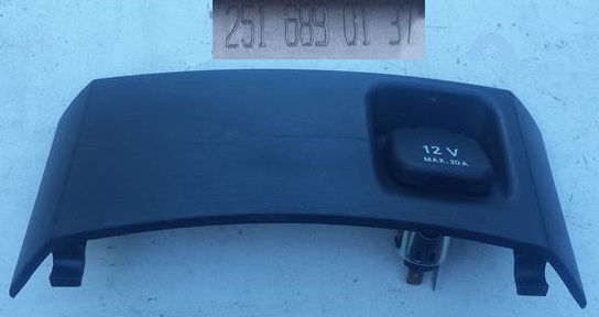 фото №1, Разъём прикуривателя mercedes r 251 w251 2516890137