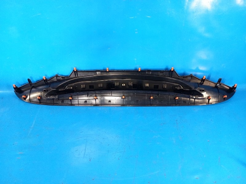 фото №5, Накладка центральная панели приборной панели toyota prius 16 5541047100