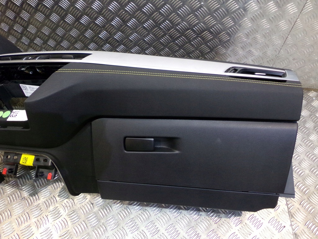 фото №16, Bmw x2 f39 приборная панель приборная консоль шов жёлтый