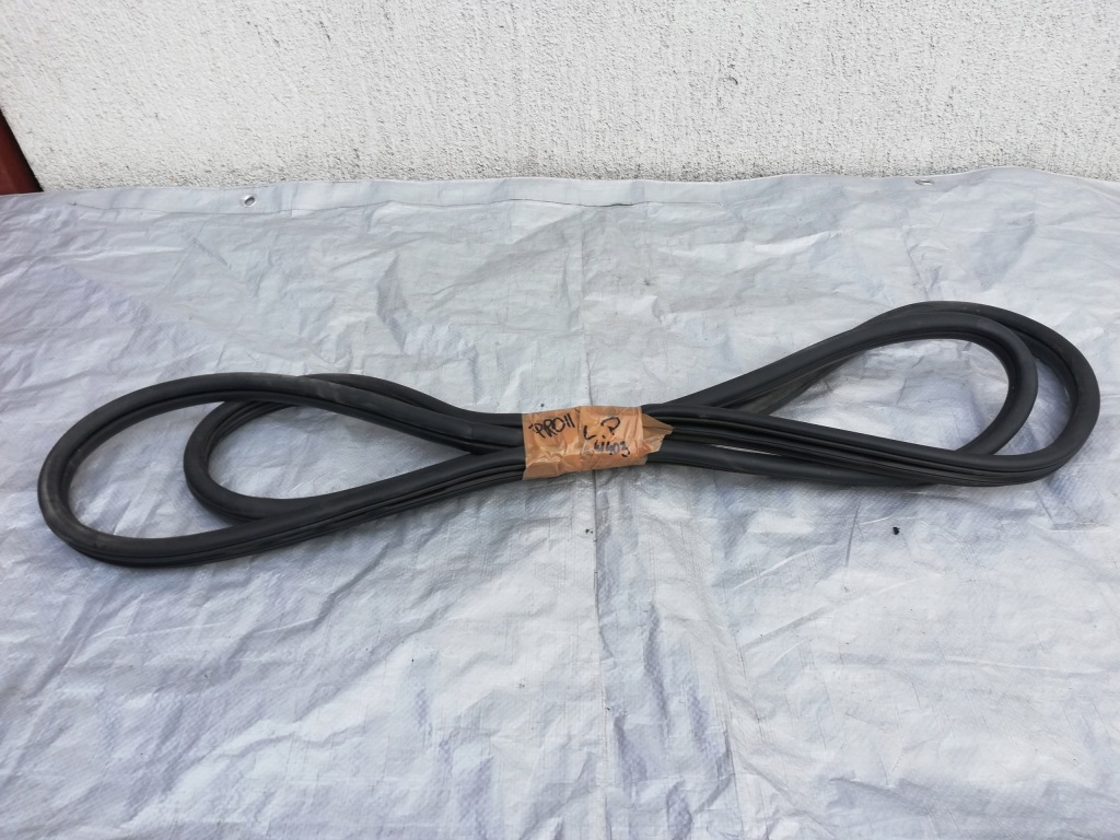 фото №1, Прокладка двері лівий перед передня kia pro ceed ii 12-17 3 двері