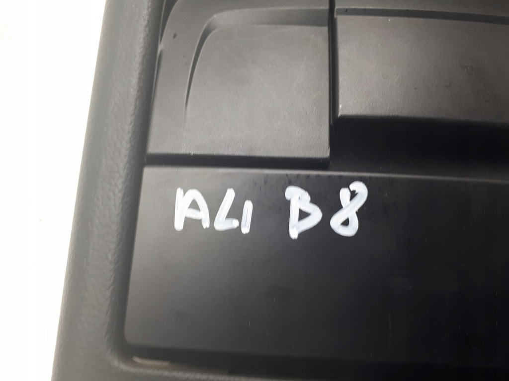 фото №7, Audi a4 b8 бардачок прикуриватель 12v europa 10 r