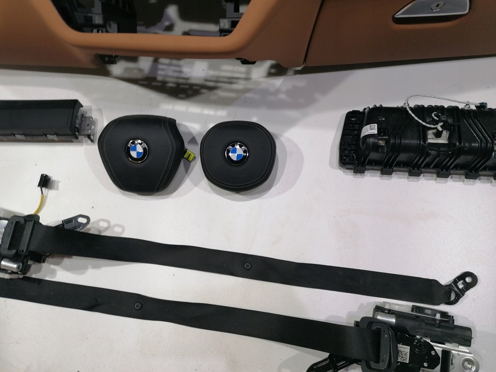 фото №7, Bmw 7 g11 g12 приборная панель консоль подушка безопасности подушки безопасности ремни оригинал демонтаж