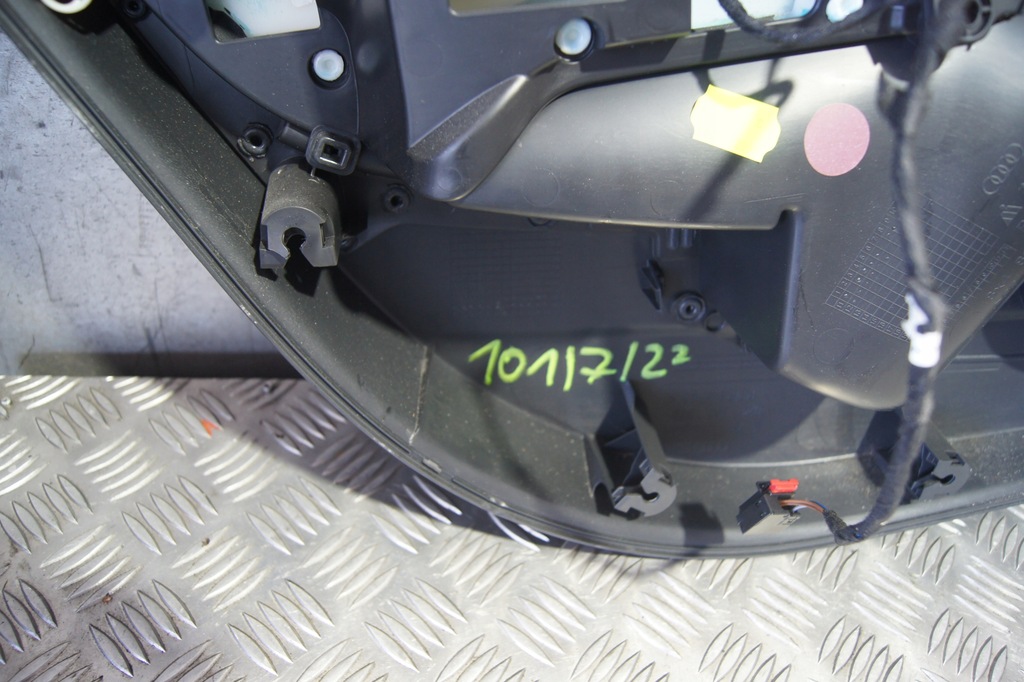 фото №9, Обшивка дверь правый задняя a1 8x 8x4868116