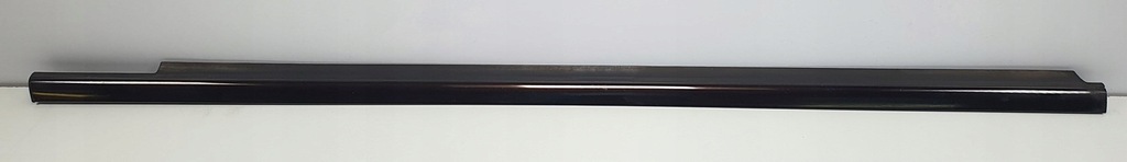 фото №1, Молдинг уплотнитель правый перед mercedes glk x204