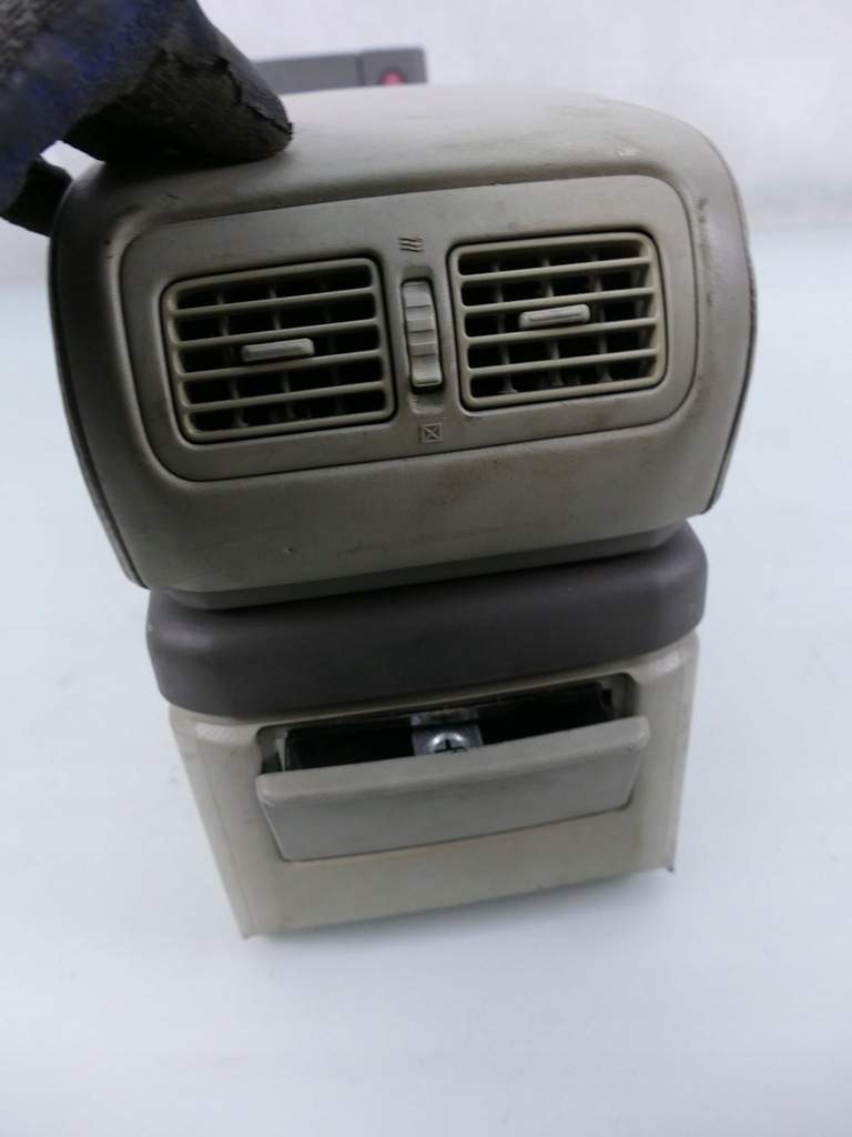 фото №7, Infiniti g35 sedan подлокотник туннель средний eu