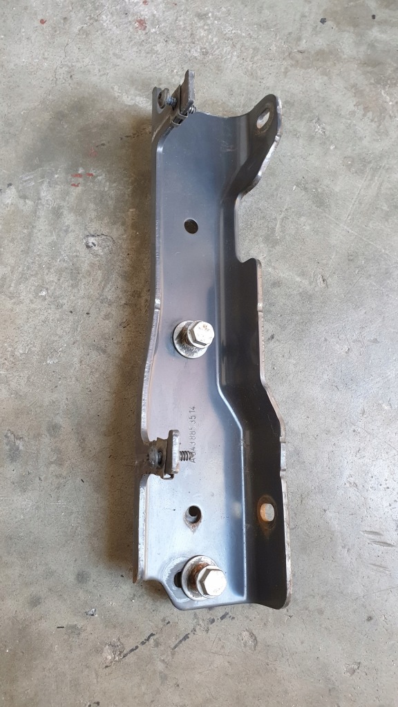 фото №1, Actros mp2 mp3 кронштейн кронштейн кронштейн бампера