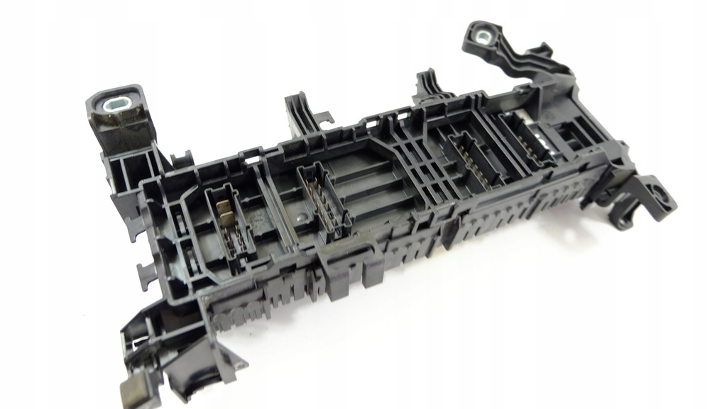 фото №10, Mercedes b-klasa w246 коробка предохранителей